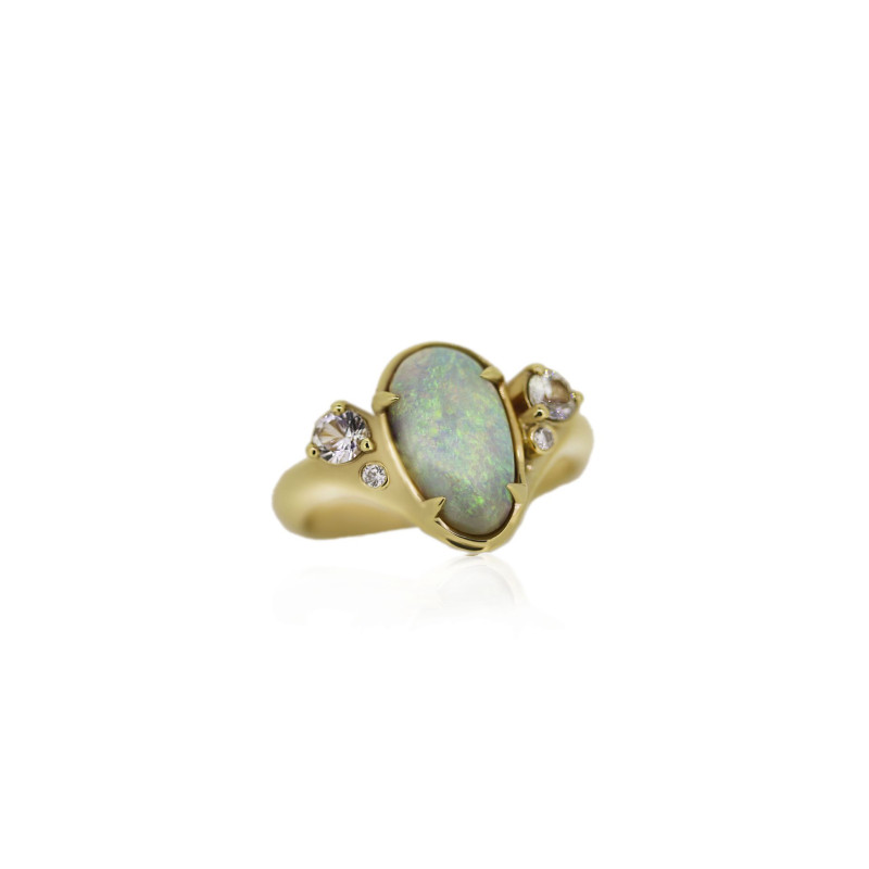 
									Ring Noble Opal