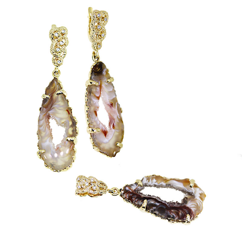 
									Set "Magic of Agate"