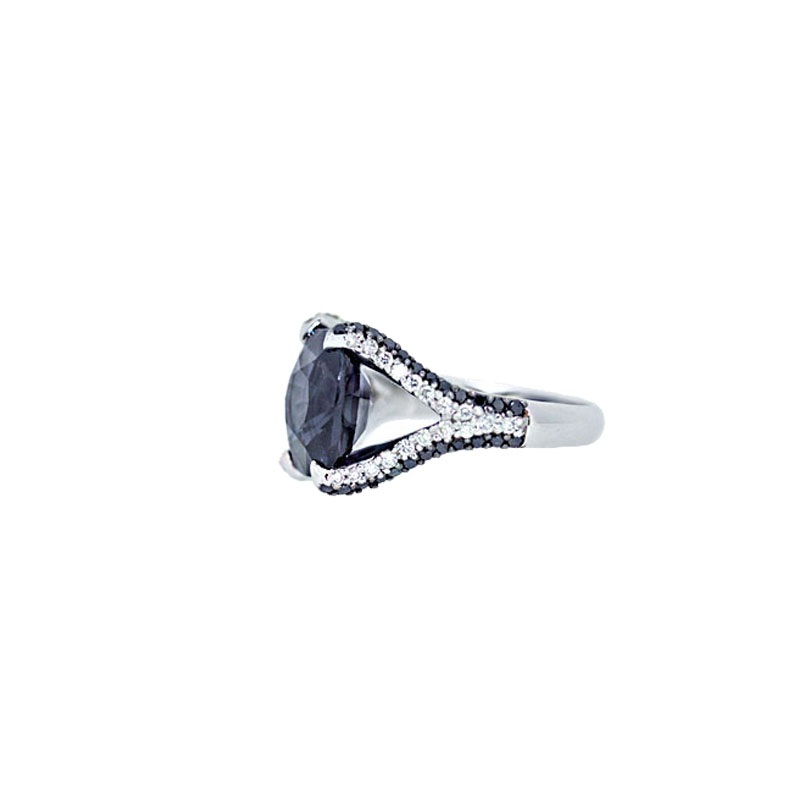 
									Ring "Lada"