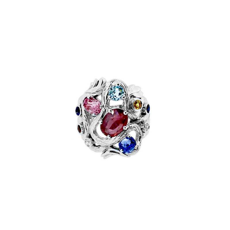 
									Julia Ring