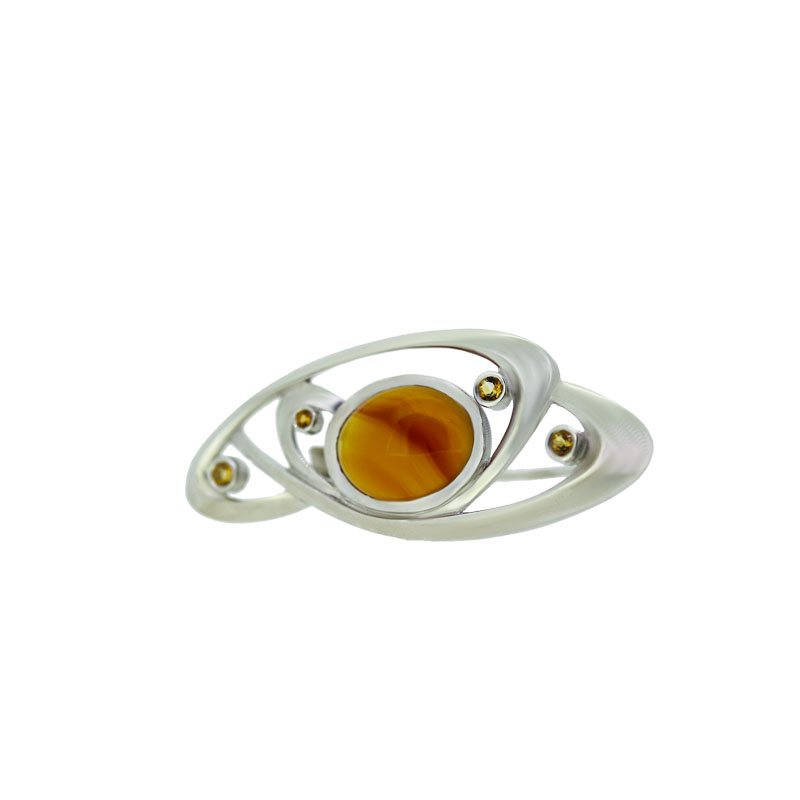 
									Brooch "Carnelian"