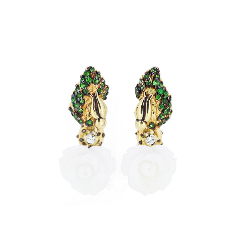 
									Earrings' White Rose "